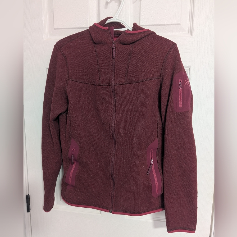 Arcteryx Hooded Sweater Women's large